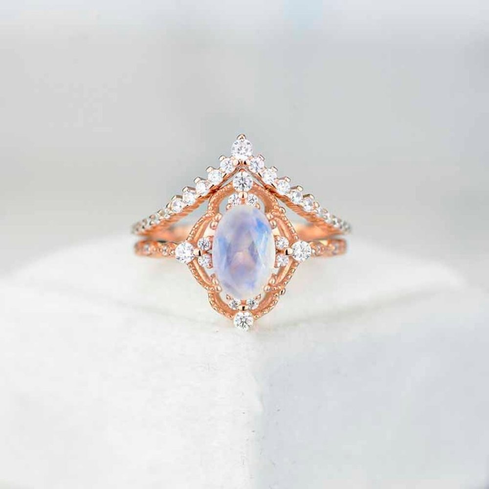 ‼️NEW ‼️OVAL MOONSTONE VINTAGE RING- TWO RINGS SET